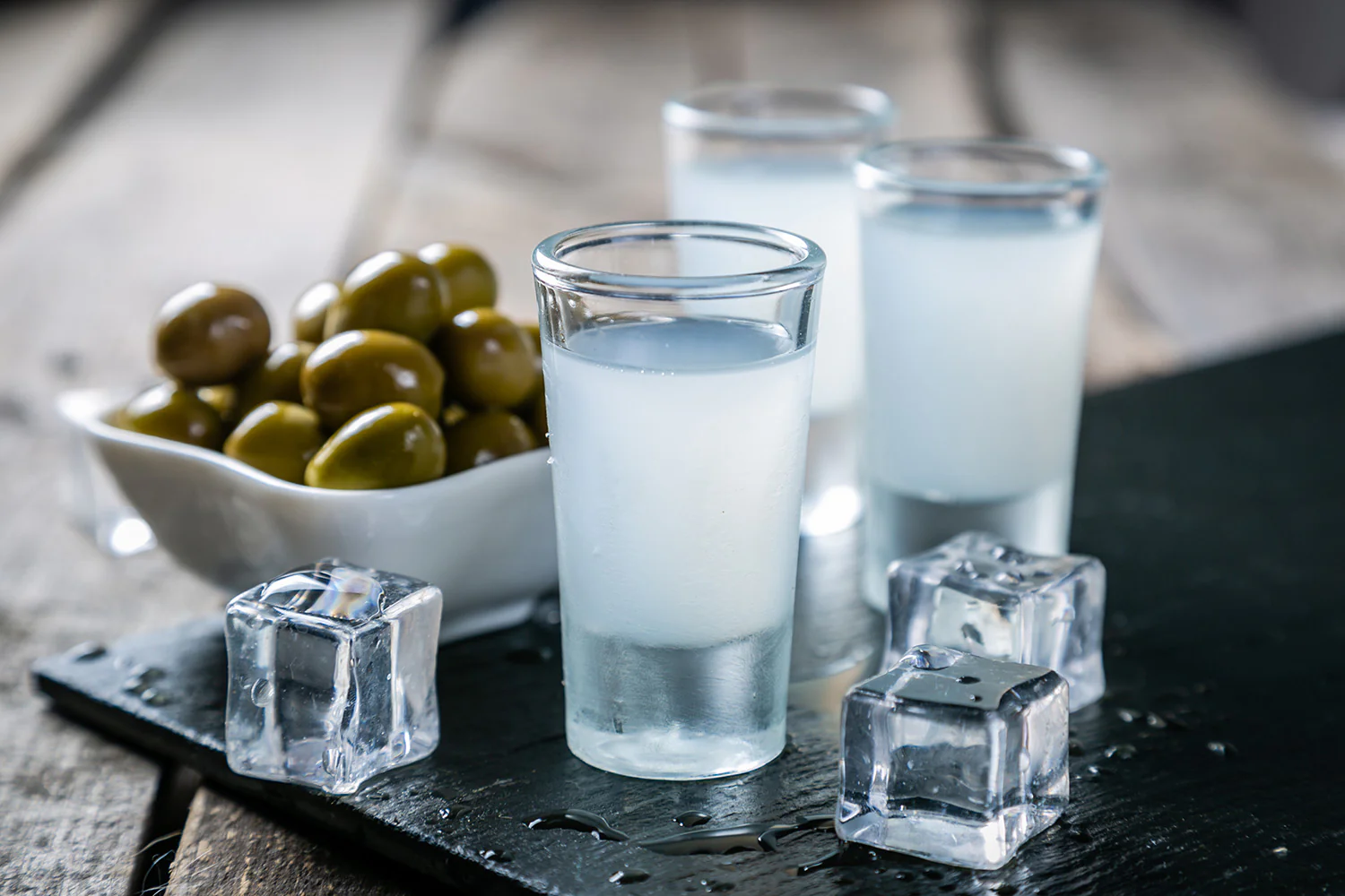 Ouzo: El Sabor de Grecia en un Vaso